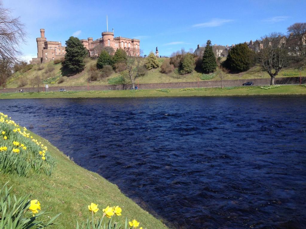 Castle Viewpoint B&B Inverness Exterior photo